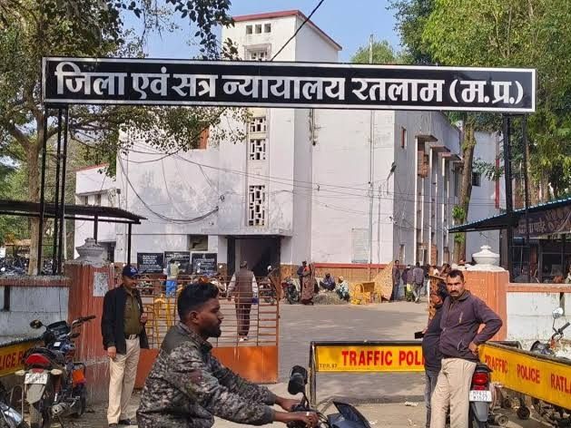 अफीम की तस्करी करने पर 6 साल की सजा: रतलाम में बाइक से थैले में ले जाते पकड़ा था; एनडीपीएस एक्ट कोर्ट का फैसला – Dainik Bhaskar