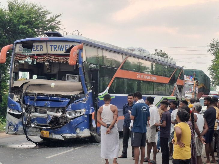 भागलपुर में सड़क पर खड़ी ट्रक से बस की टक्कर: बस में 25 लोग सवार थे, 6-7 को गंभीर चोटें आई; खिड़की का शीशा … – Dainik Bhaskar