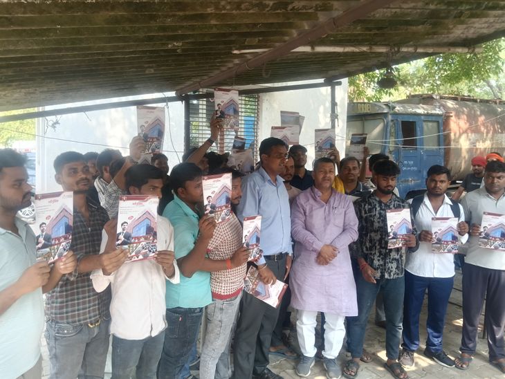 एसआईएस भर्ती शिविर में 25 युवाओं को मिला नियुक्ति पत्र: विभिन्न पदों पर बहाली के लिए चौसा में लगा था कैंप – Dainik Bhaskar