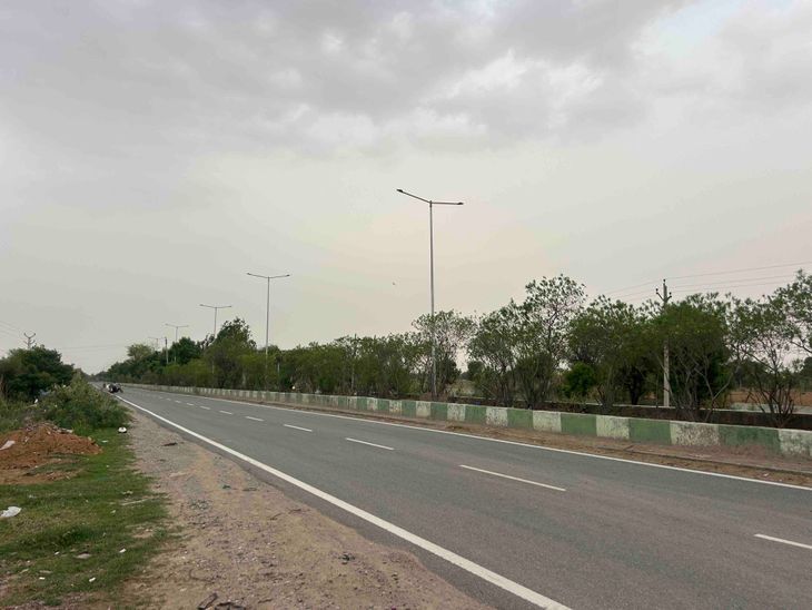 शाहजहांपुर में मौसम ने ली करवट: काले बादल छाए, तेज हवा से मिली राहत – Dainik Bhaskar
