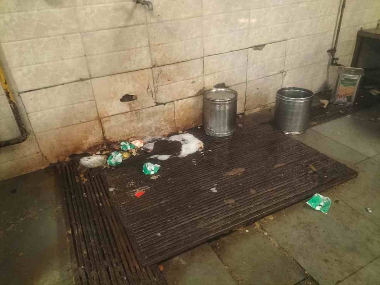 Chokhi Dhani Jaipur dirty place at kitchen 1