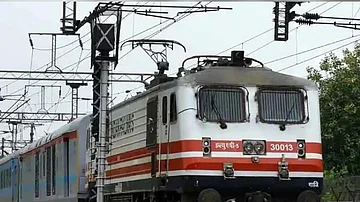 25KV हाई-टेंशन रेलवे तार चोरी: सबसे बड़ा सवाल—आखिर इतनी बड़ी वारदात हुई कैसे?